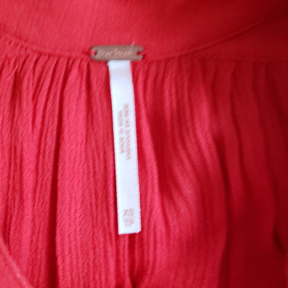 Free People Boyfriend Button Down Gauzy Shirt Red Oversized Rayon Women XS - Picture 9 of 10